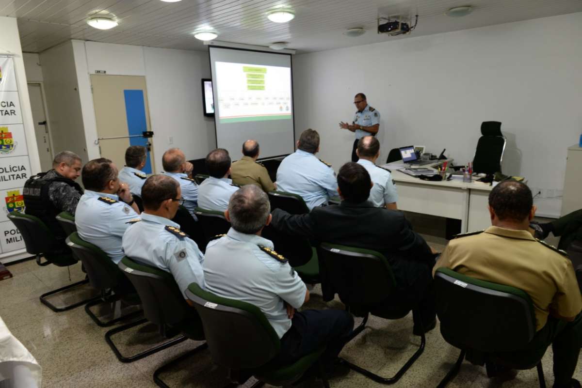 Quartel do Comando Geral da PMCE recebe visita do Comandante da 10ª Região Militar Polícia Militar Quartel do Comando Geral da PMCE recebe visita do Comandante da 10ª Região Militar Polícia Militar