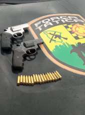 PMCE prende dupla por posse ilegal de armas em Maranguape-CE