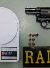 CPRaio prende homem por posse ilegal de arma de fogo, em Quixadá-CE