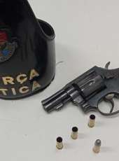 Após denúncia, PMCE prende homem armado em abordagem a carro em Missão Velha