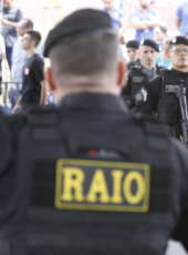 PMCE resgata quatro vítimas e prende dois suspeitos em ação do CPRAIO no bairro José de Alencar, em Fortaleza