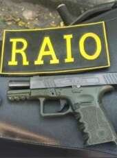 CPRAIO prende suspeito com pistola .9mm e 32 munições no Centro
