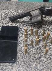 PMCE prende dupla por assalto a entregador em Macaranaú