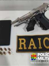 PMCE apreende arma de fogo e prende dupla durante ação no José Walter, em Fortaleza