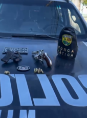 PMCE prende dupla com duas armas de fogo no bairro Aracapé em Fortaleza