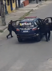 Com apoio do Videomonitoramento, suspeito de violência doméstica, tráfico de drogas e porte ilegal de arma de fogo é preso pela PMCE na Granja Portugal