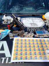 PMCE prende suspeito por tráfico de drogas e porte ilegal de arma de fogo no bairro Antônio Bezerra