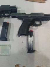 PMCE prende homem com duas armas de fogo durante fiscalização na CE-040, em Aracati