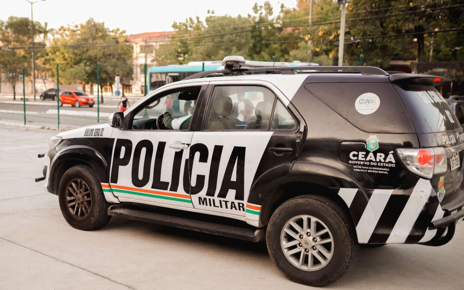 PMCE apreende adolescente suspeito de envolvimento em homicídios na cidade de Maranguape