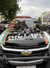 PMCE apreende fuzis, mais de 550 munições e captura cinco suspeitos após confronto em Sobral