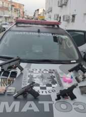 COTAM da PMCE prende homem e apreende armas de fogo e drogas no bairro Monte Castelo, em Fortaleza