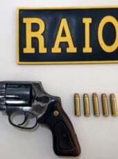 PMCE cumpre mandado de prisão por tráfico de drogas e apreende arma de fogo em Caucaia