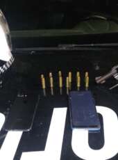 1ª Cia/ 2º BPRaio e 12º BPM apreendem revólver e drogas e apreendem dois adolescentes no Camurupim, em Caucaia