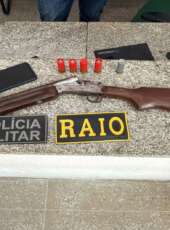 CPRaio e 9º BPM prendem suspeito e apreendem espingarda em Choró