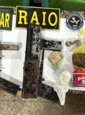 PMCE prende suspeito por tráfico de drogas e posse ilegal de arma de fogo após homicídio em Tianguá