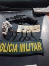 PMCE prende mulher com revólver e droga no bairro Presidente Kennedy, em Fortaleza