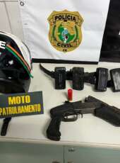 PMCE apreende espingarda calibre 12 e tornozeleiras eletrônicas rompidas em Juazeiro do Norte