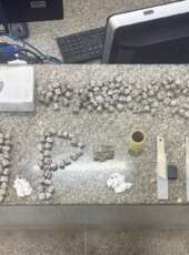 1ª Cia/ 18º BPM prende homem por tráfico de drogas no bairro Autran Nunes, em Fortaleza