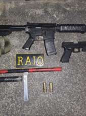 PMCE apreende espingarda artesanal e simulacros após diligências no Jangurussu, em Fortaleza