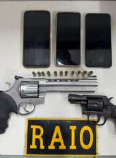 PMCE apreende adolescente armado e recupera bens roubados em Sobral