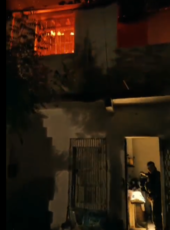 Policiais militares resgatam crianças e animais durante incêndio em residência no bairro Vila Velha, em Fortaleza