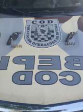 PMCE prende adulto, apreende dois revólveres e recupera motocicleta em Juazeiro do Norte