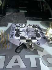 Cotam da PMCE apreende revólver, 80 munições e mais de 1,2 kg de drogas no bairro Edson Queiroz, em Fortaleza