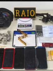 PMCE apreende revólver, drogas, resgata quatro aves silvestres e prende três homens em Coreaú