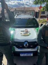 PMCE prende suspeito por tráfico de drogas durante ação em Assaré