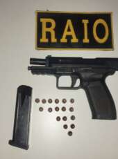 1ª Cia/ 1º BPRaio apreende pistola calibre 9mm e prende suspeito no Dias Macedo em Fortaleza
