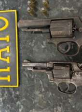 PMCE apreende duas armas de fogo após cerco policial em Camocim
