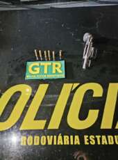 PMCE prende dupla armada após acompanhamento tático na Messejana