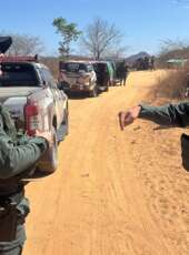 PMCE prende quatro suspeitos de homicídio e apreende quatro armas de fogo após cerco policial no interior do Ceará