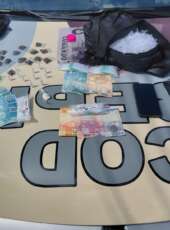 BEPI da PMCE apreende um adolescente, drogas, dinheiro e materiais usados no tráfico em Brejo Santo