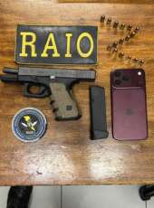 PMCE prende suspeito e apreende pistola em Tauá